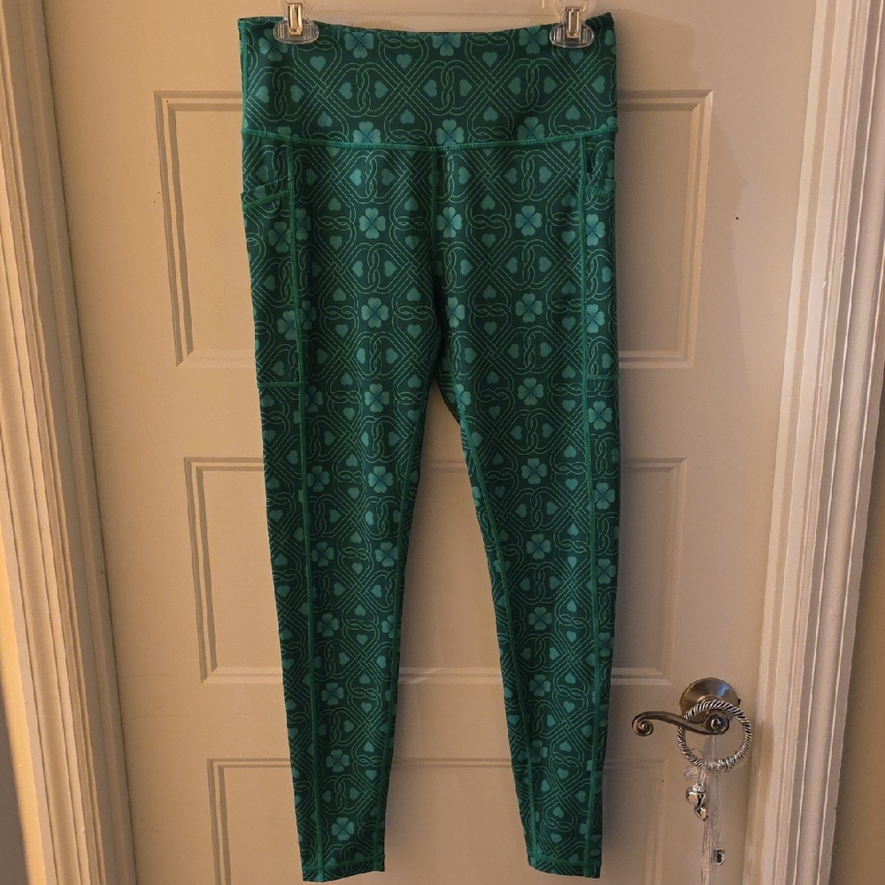 CVG ~ Celtic Knots Medium Full Length